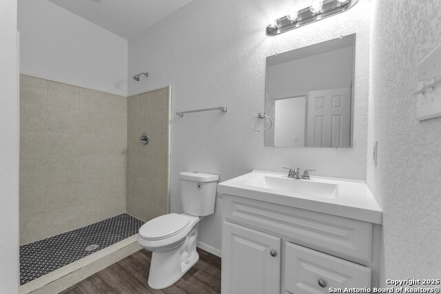 Image 17 of 23 For 3007 Mcarthur Ave