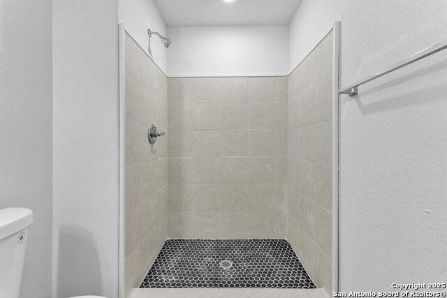 Image 18 of 23 For 3007 Mcarthur Ave