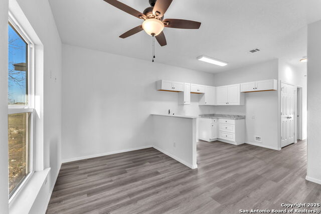 Image 3 of 23 For 3007 Mcarthur Ave