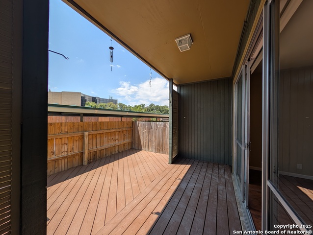 Image 20 of 35 For 3678 Hidden Dr  1804