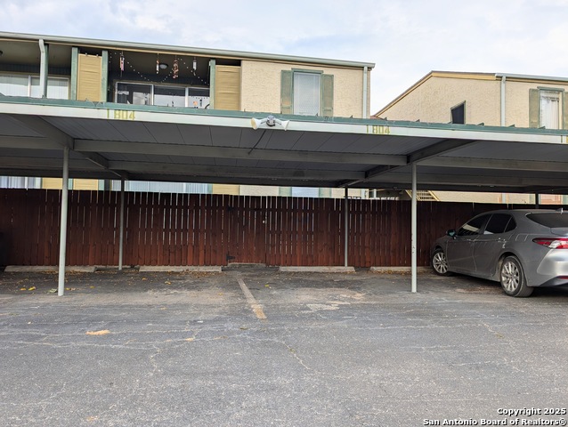 Image 22 of 35 For 3678 Hidden Dr  1804