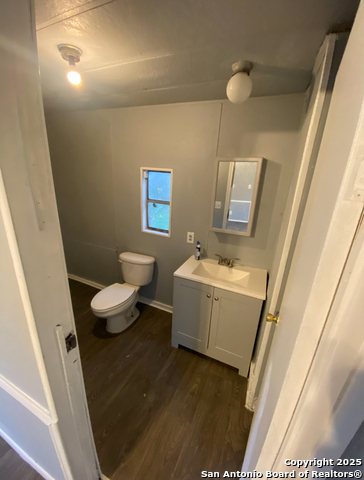 Image 5 of 5 For 1311 Hein Rd W 15