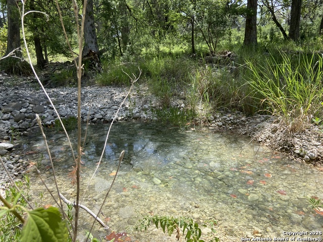 Listing photo id 21 for 412 Lebouf Rd