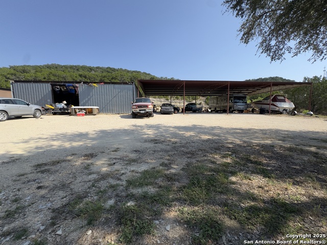 Listing photo id 26 for 3124 Fm 2673