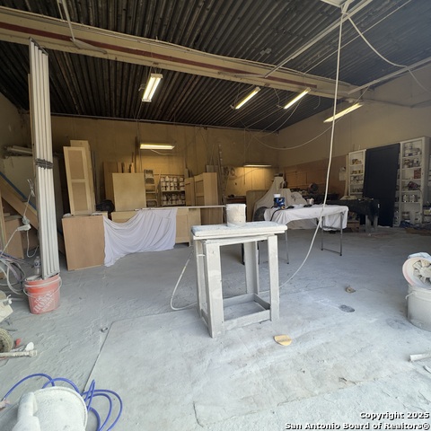 Listing photo id 3 for 3124 Fm 2673