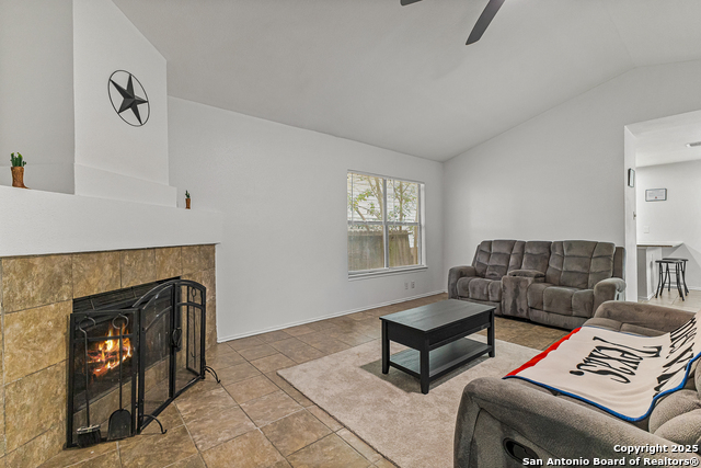 Image 12 of 27 For 371 Ash Village Dr