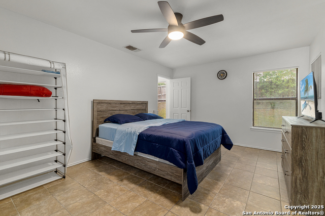 Image 16 of 27 For 371 Ash Village Dr