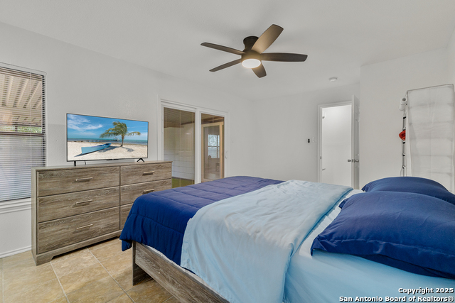 Image 17 of 27 For 371 Ash Village Dr