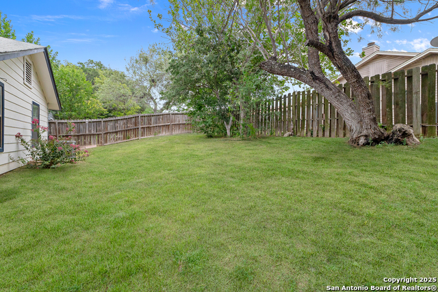 Image 25 of 27 For 371 Ash Village Dr