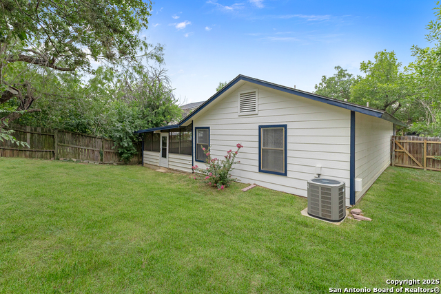 Image 27 of 27 For 371 Ash Village Dr