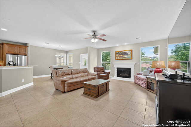 Image 9 of 47 For 17950 Maui Sands