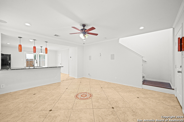 Image 4 of 19 For 6539 Benwood