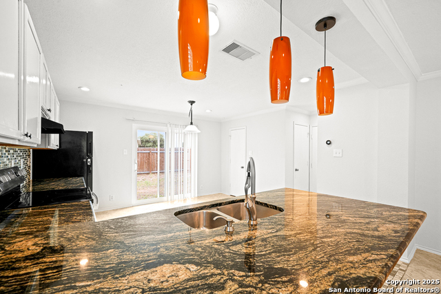 Image 6 of 19 For 6539 Benwood