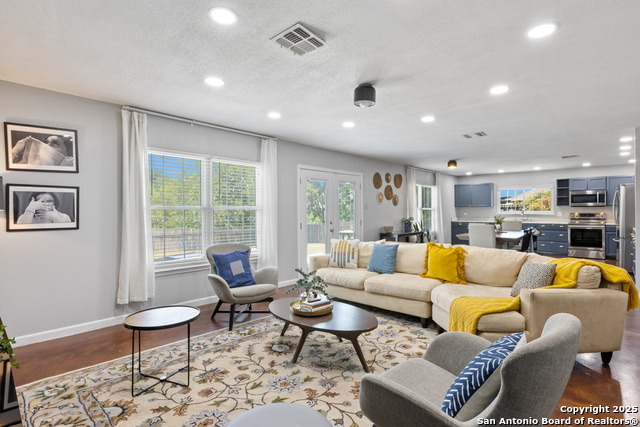 Image 5 of 19 For 7314 Raintree Forest