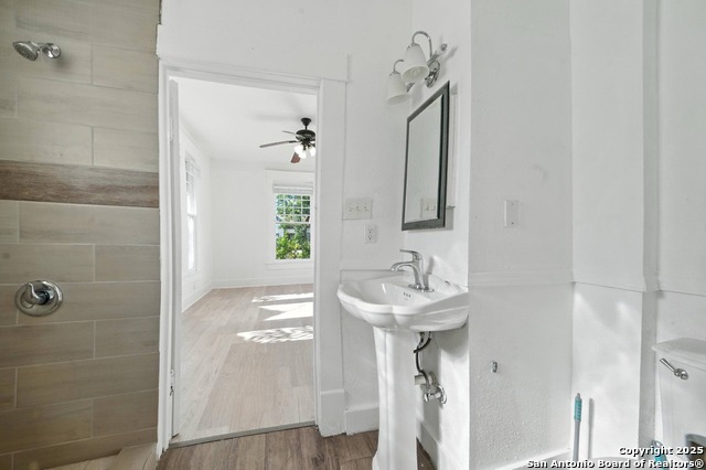 Listing photo id 10 for 1506 Martin W