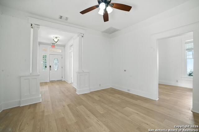 Listing photo id 14 for 1506 Martin W