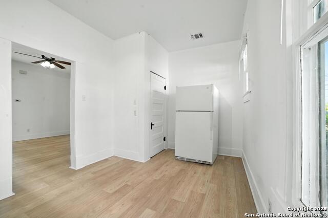 Listing photo id 21 for 1506 Martin W