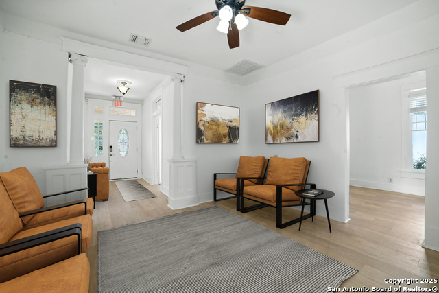 Listing photo id 26 for 1506 Martin W