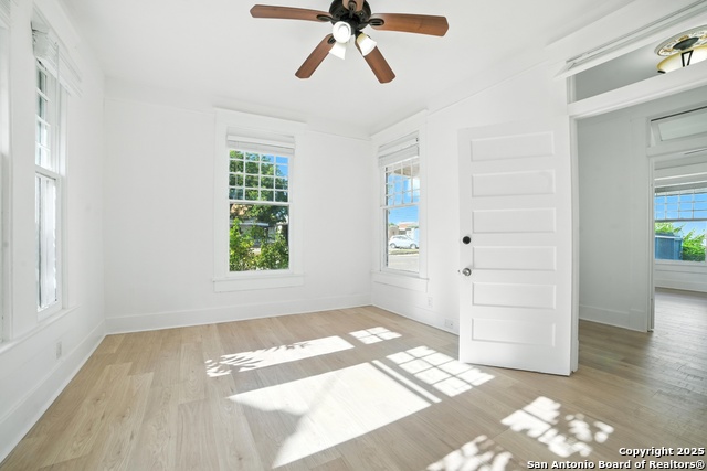 Listing photo id 7 for 1506 Martin W