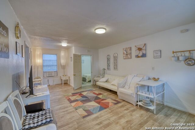 Image 5 of 29 For 444 Taft  A