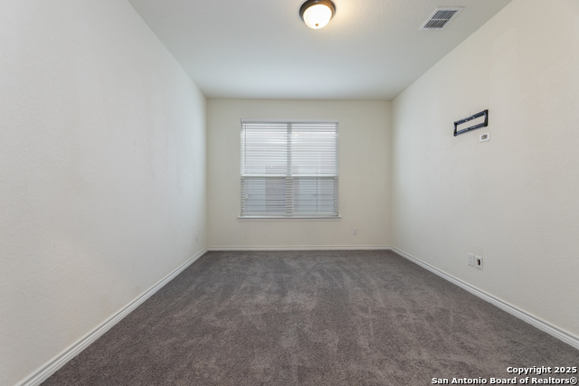 Image 24 of 27 For 521 Landmark Bluff