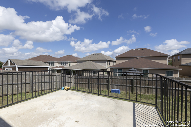 Image 27 of 27 For 521 Landmark Bluff