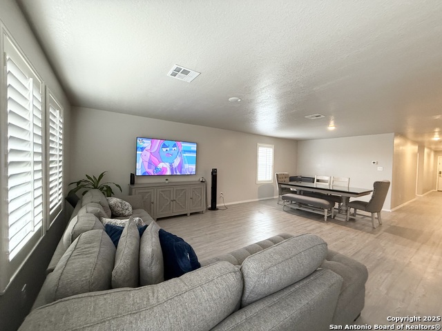 Image 10 of 34 For 8323 Dovers Den