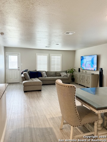 Image 20 of 34 For 8323 Dovers Den