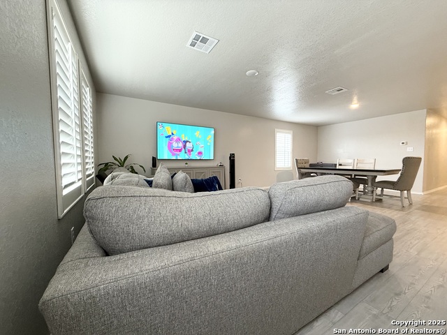 Image 21 of 34 For 8323 Dovers Den