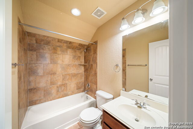 Image 23 of 27 For 413 Carlow