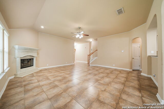 Image 6 of 27 For 413 Carlow