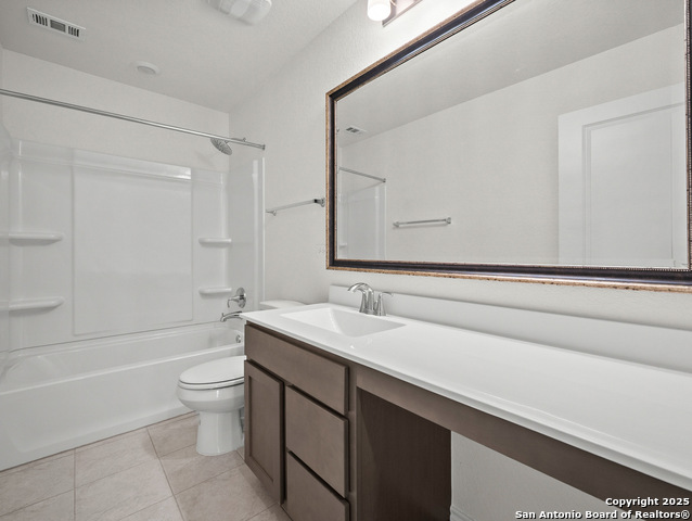 Listing photo id 15 for 3865 Bentwood