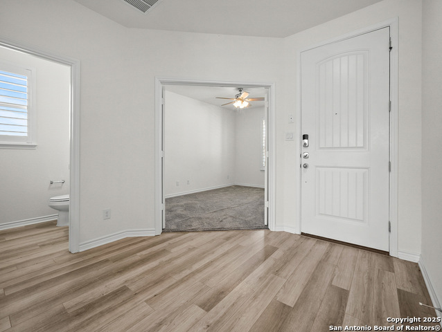 Listing photo id 7 for 3865 Bentwood