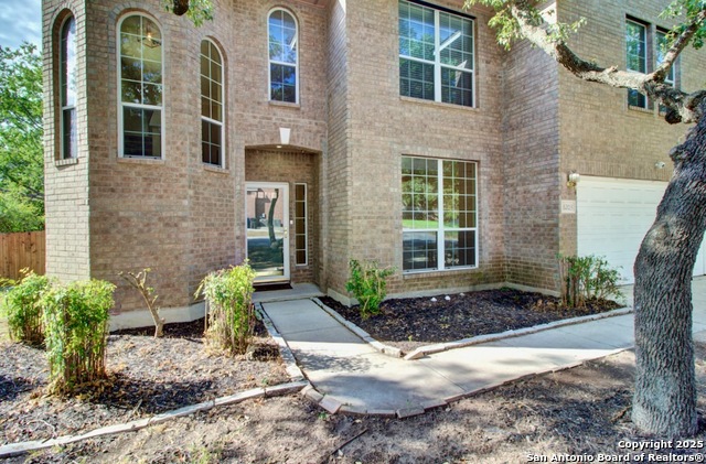 Listing photo id 2 for 8203 Brightstone