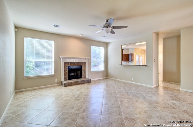Listing photo id 4 for 8203 Brightstone
