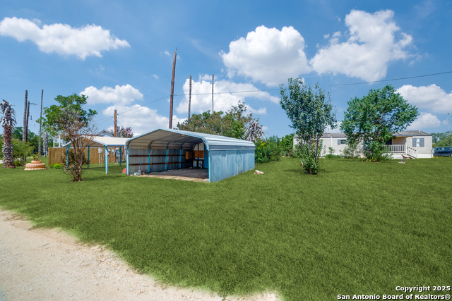 Listing photo id 10 for 8325 Fm 327