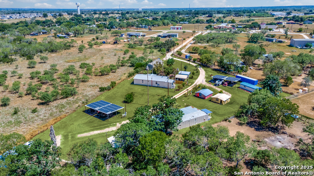 Listing photo id 21 for 8325 Fm 327