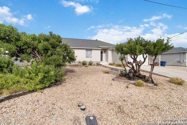 Listing photo id 0 for 434 Watts  