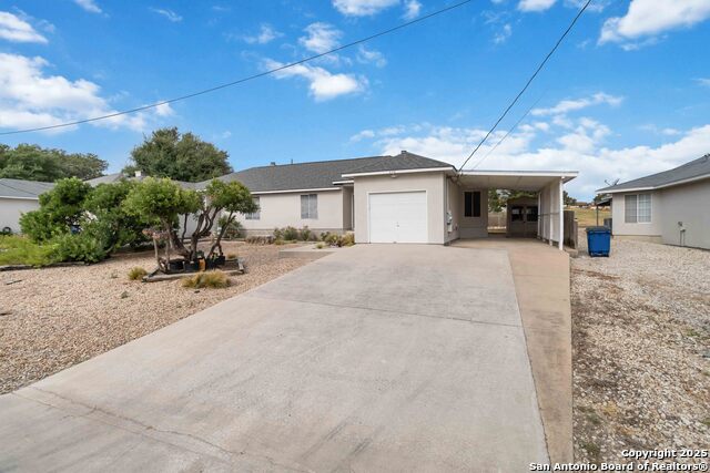 Listing photo id 24 for 434 Watts  