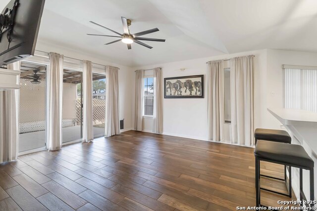 Listing photo id 1 for 434 Watts  