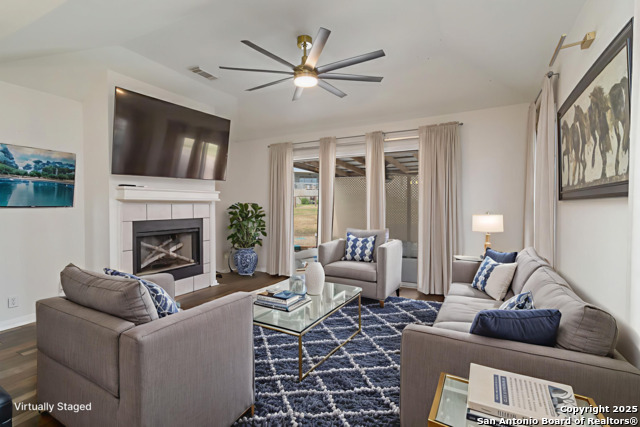 Listing photo id 5 for 434 Watts  