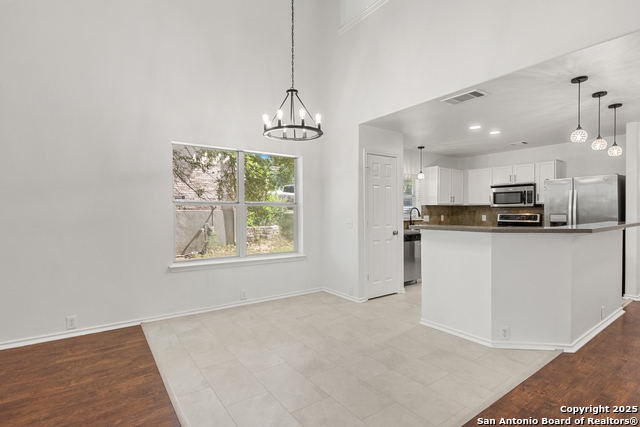 Image 6 of 20 For 15714 Hastings