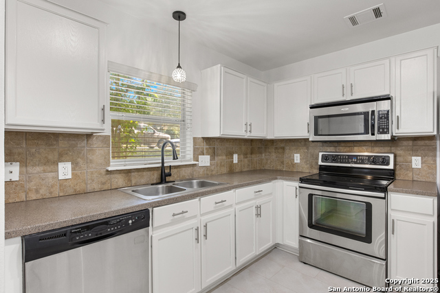 Image 9 of 20 For 15714 Hastings