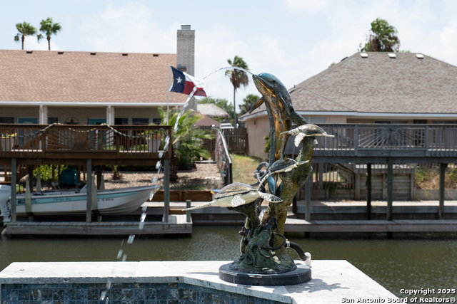 Listing photo id 17 for 13849 Doubloon St