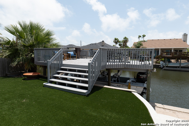 Listing photo id 18 for 13849 Doubloon St