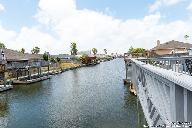 Listing photo id 21 for 13849 Doubloon St