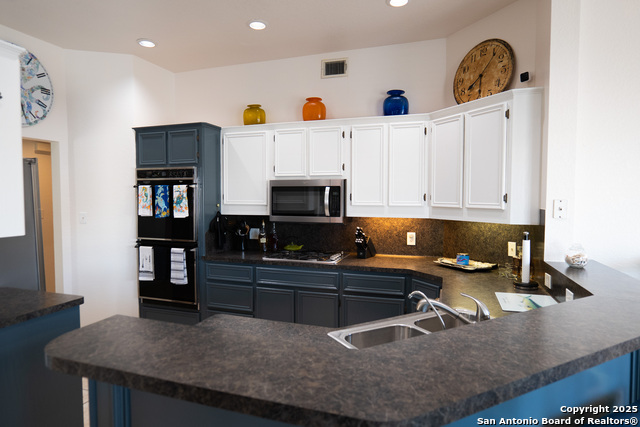 Listing photo id 7 for 13849 Doubloon St