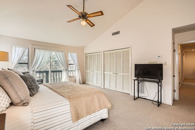 Listing photo id 12 for 607 Morning Hill