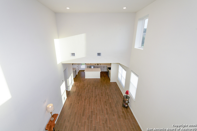 Image 17 of 46 For 2069 Flametree