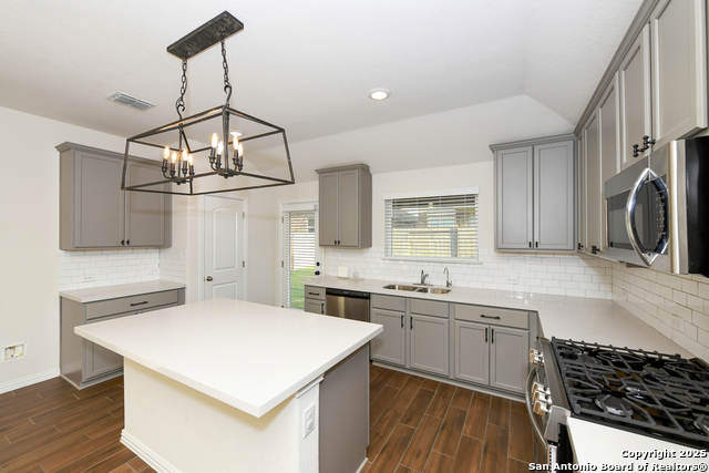 Image 21 of 46 For 2069 Flametree